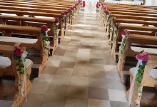 St. Mary's Church景点图片