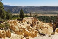 Yellowstone Campground景点图片