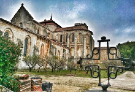 拉斯乌埃尔加斯修道院景点图片