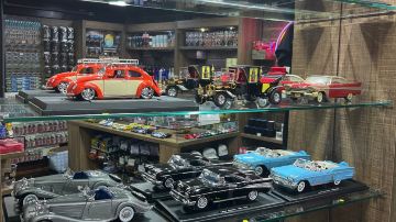 Hollywood Dream Cars - Automobile Museum