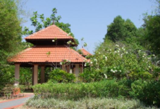 Thousand Flower Garden (Taman Seribu Bunga)景点图片