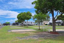 Riverside Burrum Heads景点图片