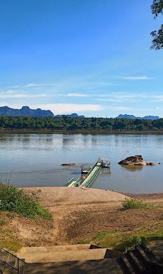 Wat Phra Phutthabat Wern Pla-塔乌廷