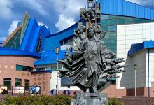 Monument to Farman Salmanov景点图片