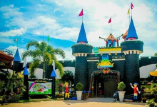 Glorious Fantasyland景点图片