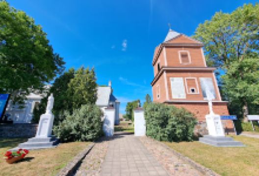 Čekiškė Holy Trinity Church景点图片