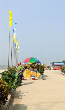 Mohonpur Parjatan Centre-马德拉布乌塔尔乌帕齐拉