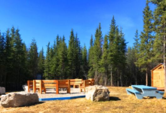 MacKinnon Territorial Park景点图片