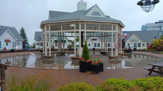La Promenade Waterfront