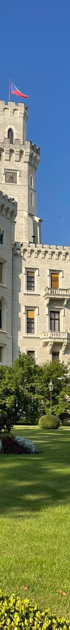 赫卢博卡城堡-伏尔塔瓦河畔赫卢博卡