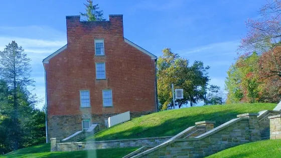 Mount Washington Tavern