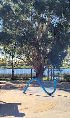 Lakes edge adventure playground-汉密尔顿