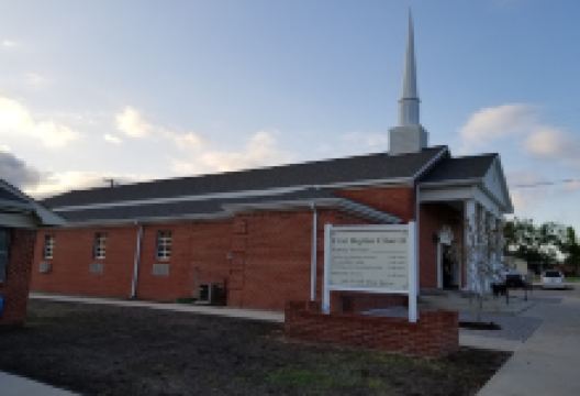 First Baptist Church景点图片