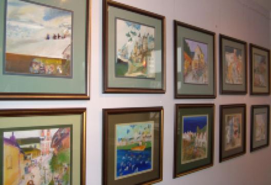 Vaci Mosolyalbum景点图片