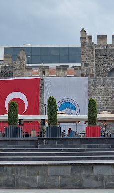 Cumhuriyet Meydanı-开塞利