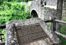 Chicken Creek Arch Park景点图片