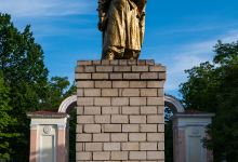 Statue of Bohdan Khmelnytsky景点图片
