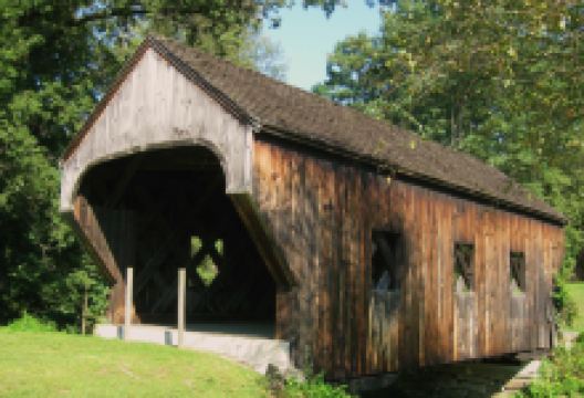 Eureka Schoolhouse and Baltimore Covered Bridge景点图片