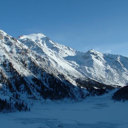 哈萨克斯坦阿拉木图+Medeu Cable Car , Shymbulak Ski Resort+琼布拉克4日3晚自由行