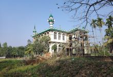 Hajirguna Central Mosque景点图片