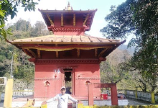 Karpureshwar Park景点图片