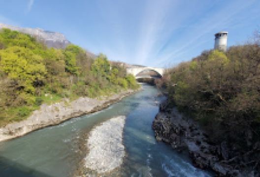 La Fontaine Ardente景点图片