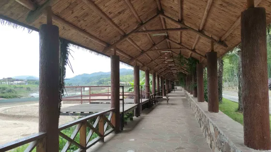 沙灘長廊