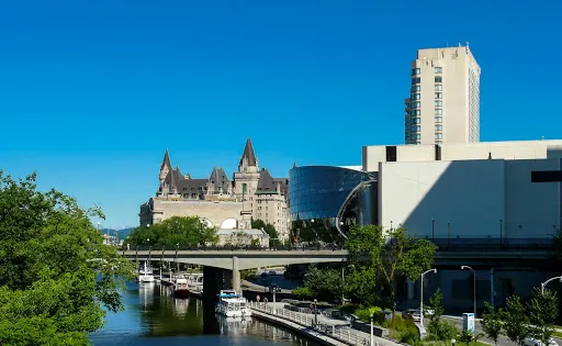 Laurier Avenue Bridge