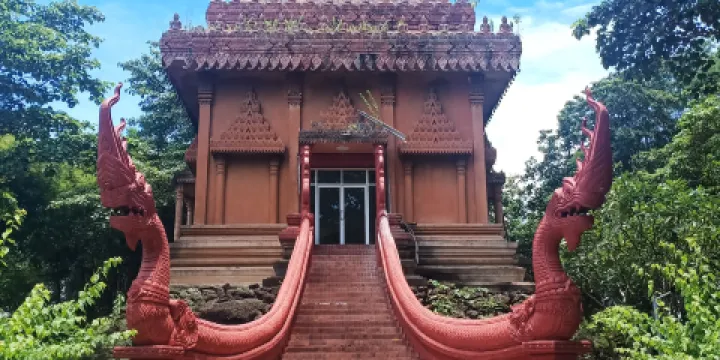 Wat Khao Angkhan