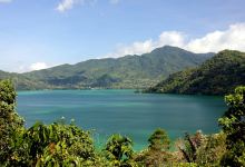 Sano Nggoang Crater Lake景点图片