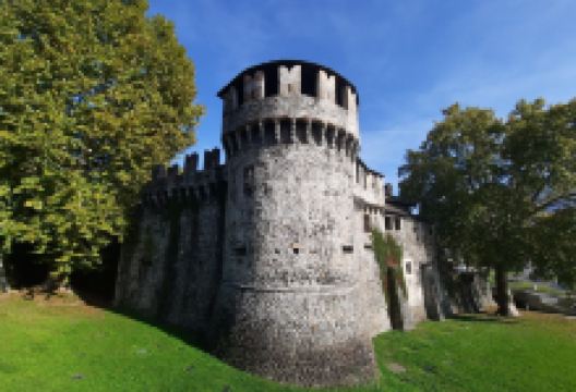 维斯康蒂城堡景点图片