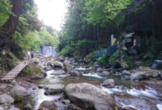 Yatarogawa Masu Tsuriba景点图片