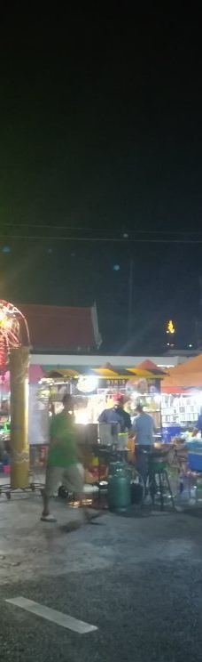 Chan Chala Night Market-董里