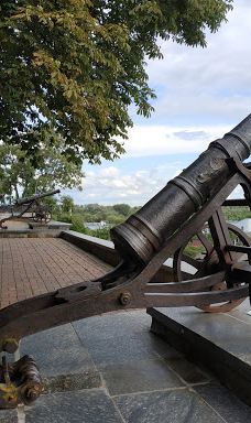Historic cannon Val-Chernihivs'ka city council