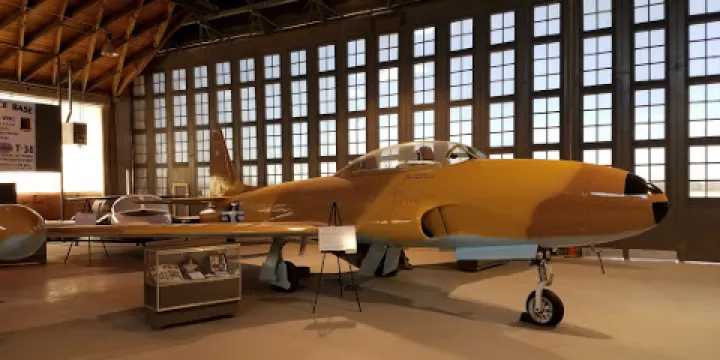 Hangar 25 Air Museum