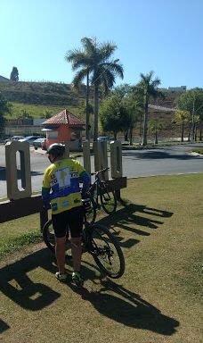 Boy Monument Porteira-Ouro Fino