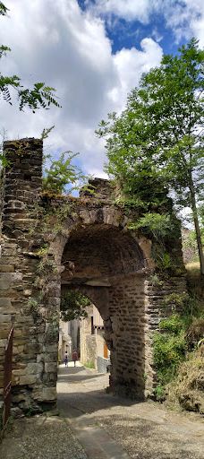 Najac Castle-纳雅克