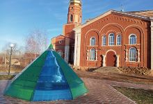 Park Pri Khrame Arkhangela Mikhaila景点图片