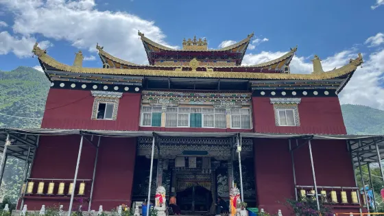 拖拉主嘉瓦仁安寺金剛普巴禪修院