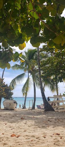 Playa Publica Bayahibe-圣拉斐尔－德尔尤马