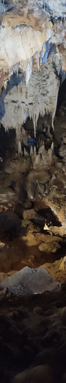 Grotte des Canalettes-科尔内拉德孔夫朗