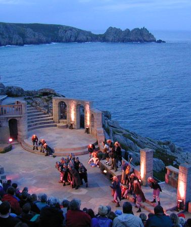 5D4N • United Kingdom + Stonehenge + Dartmoor + Tavistock + Falmouth + Land's End + Durdle Door