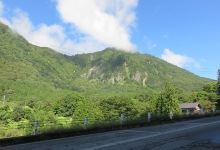 布岩山景点图片