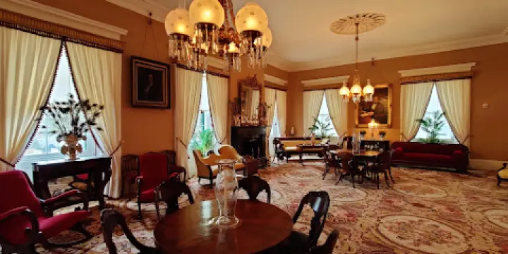 Old Governor's Mansion