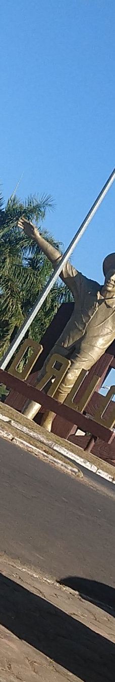 Boy Monument Porteira-Ouro Fino