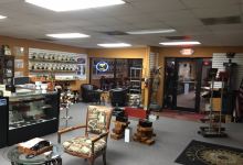 Good Ol Times Cigar Lounge景点图片