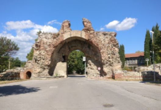“Lady’s Teardrop” Mineral Water Spring景点图片