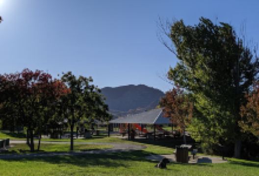 Upper Fields景点图片