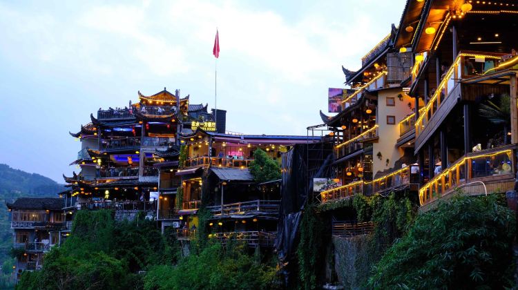 4-day 3-night · Private Tour · Zhangjiajie + Zhangjiajie Grand Canyon + Tianmen Mountain National Forest Park + Fenghuang Ancient Town