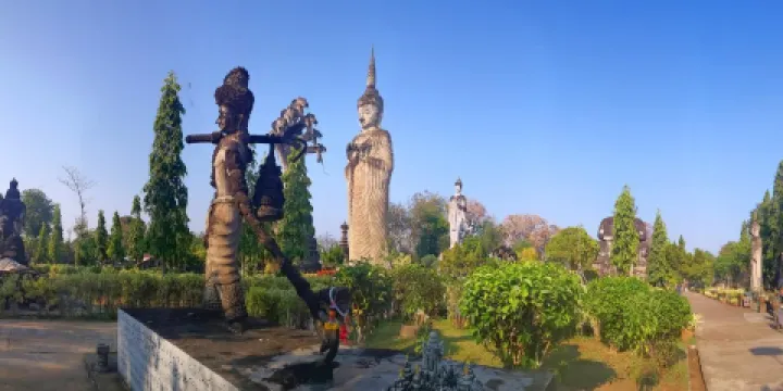 薩拉鬼窟佛雕塑公園